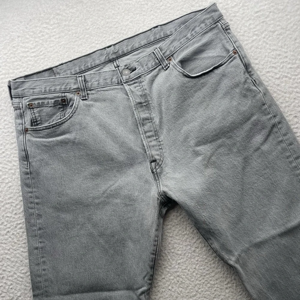 Levis 501 Jeans‎ Mens 38x28 (Tag 38x29) Gray Button Fly Straight Leg 100% Cotton